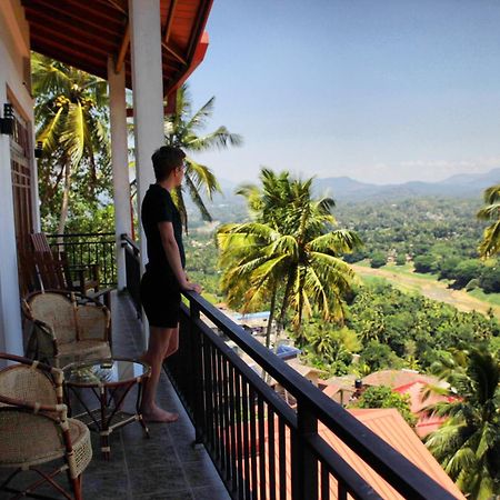 Serenity Hill Oasis Hotel Kandy Bagian luar foto