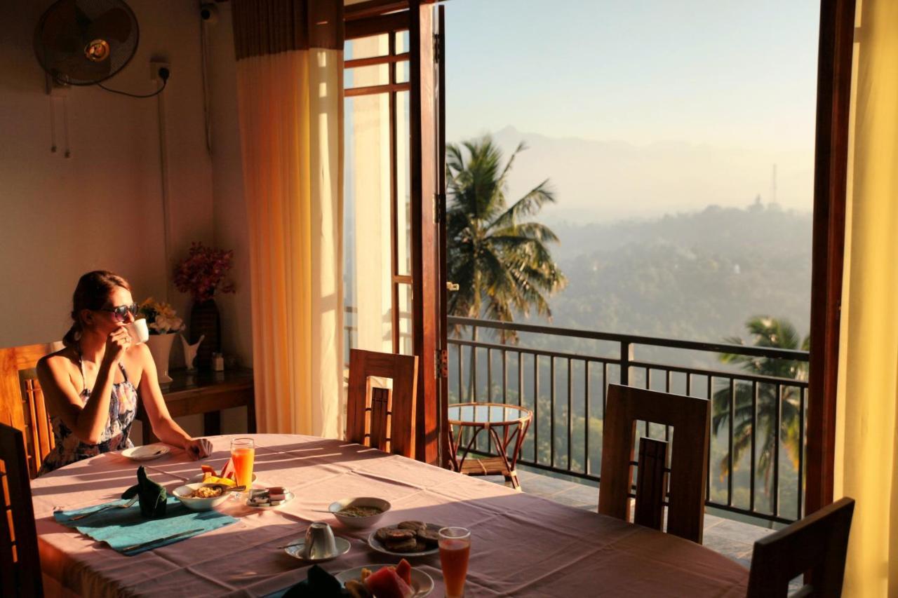 Serenity Hill Oasis Hotel Kandy Bagian luar foto